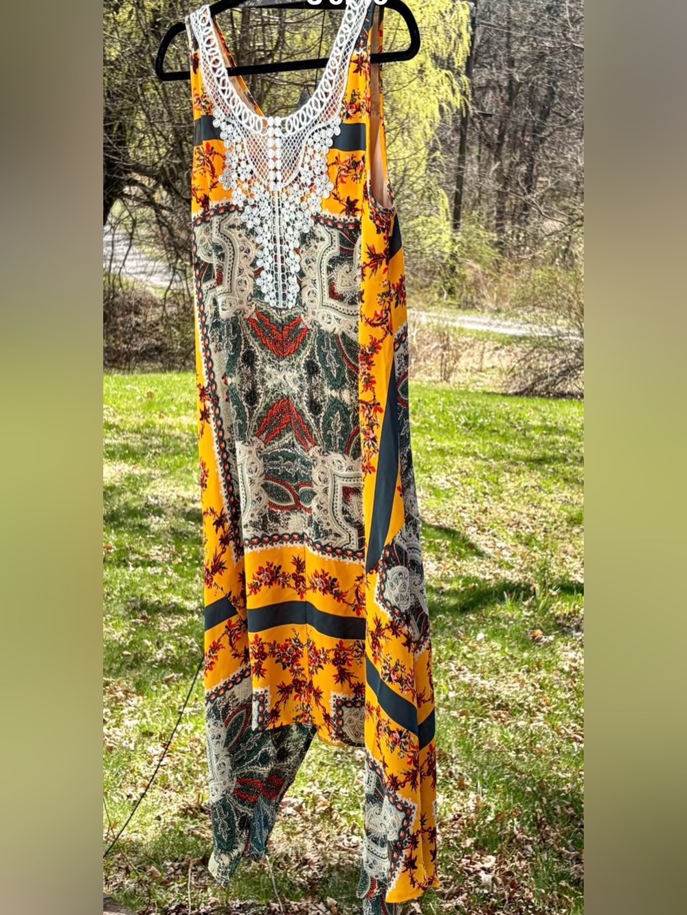 live and let live Yellow Paisley Crochet-Trim Maxi Dress